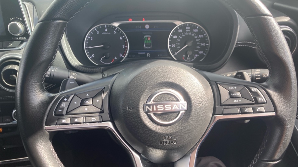 Nissan Juke 1.0 DiG-T 114 N-Connecta 5dr DCT Petrol Hatchback - Image 25