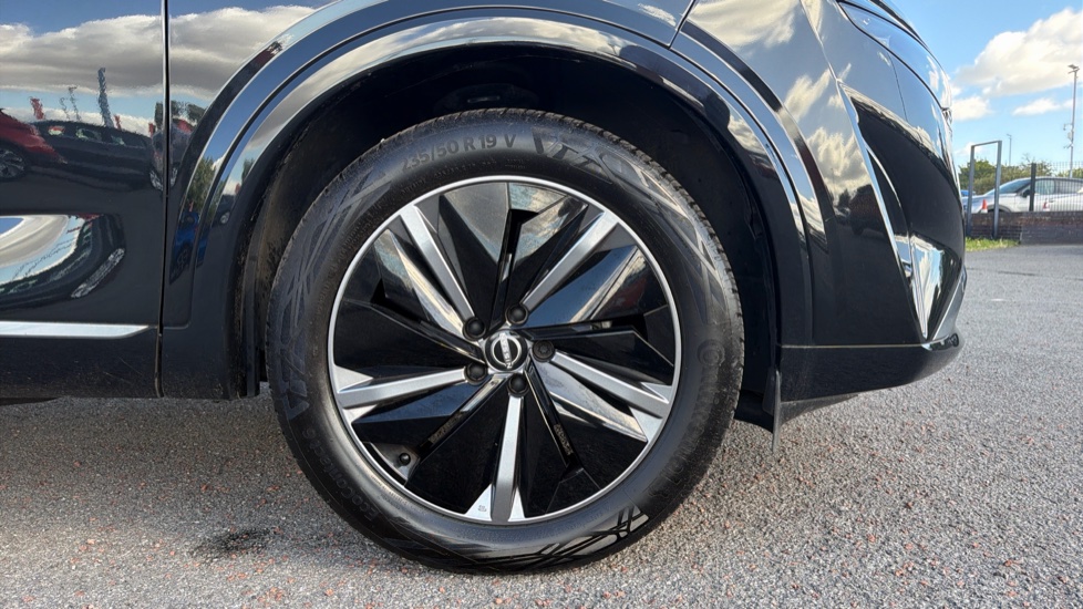 Nissan Qashqai 1.3 DiG-T MH Tekna 5dr Petrol Hatchback - Image 7