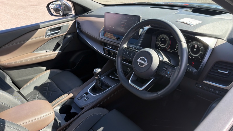 Nissan Qashqai 1.3 DiG-T MH Tekna 5dr Petrol Hatchback - Image 9
