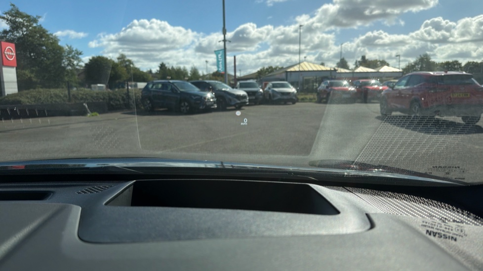 Nissan Qashqai 1.3 DiG-T MH Tekna 5dr Petrol Hatchback - Image 31
