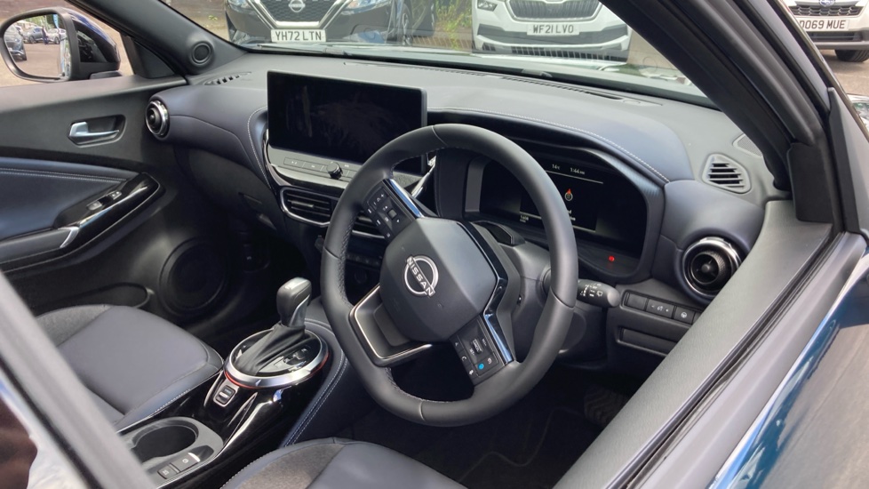 Nissan Juke 1.6 Hybrid Pulse Edition 5dr Auto Hybrid Hatchback - Image 11