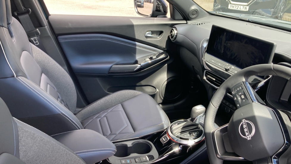 Nissan Juke 1.6 Hybrid Pulse Edition 5dr Auto Hybrid Hatchback - Image 14