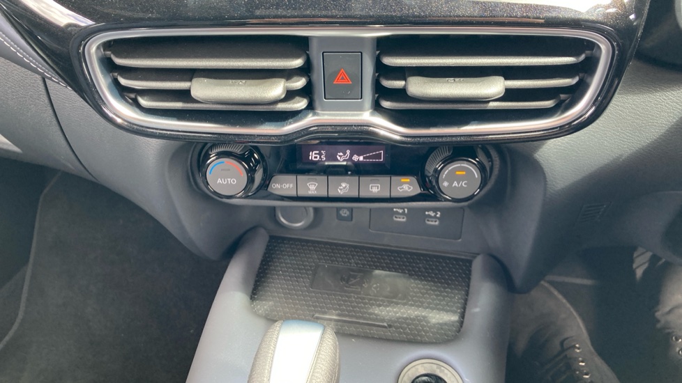 Nissan Juke 1.0 DiG-T Pulse Edition 5dr DCT Petrol Hatchback - Image 22