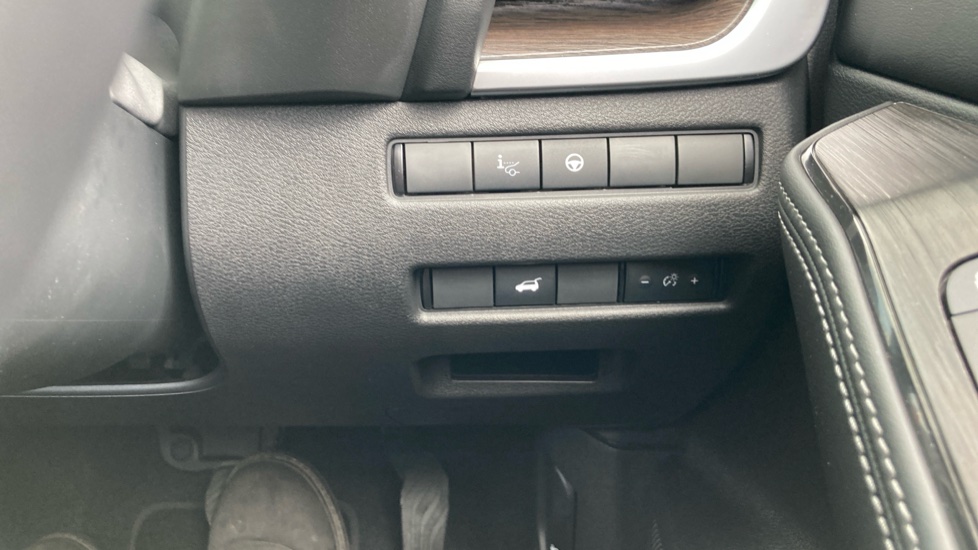 Nissan X-Trail 1.5 E-Power E-4orce 213 Tekna 5dr [7 Seat] Auto Hybrid Station Wagon - Image 24