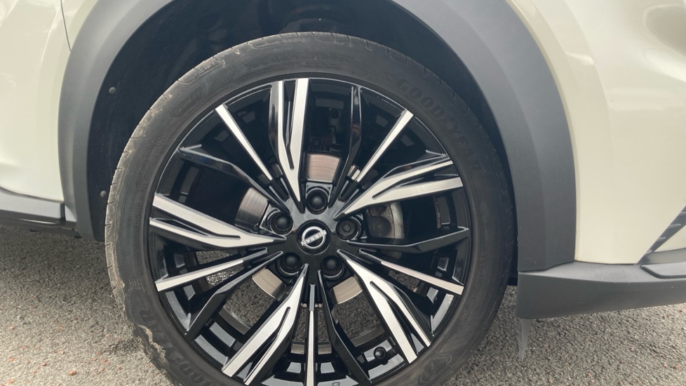 Nissan Juke 1.0 DiG-T 114 Tekna+ 5dr DCT Petrol Hatchback - Image 7