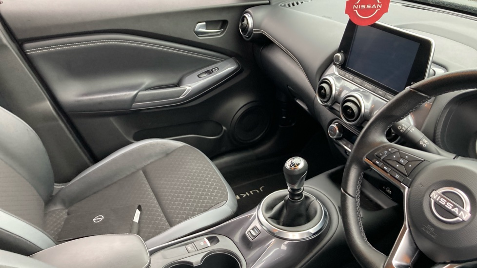 Nissan Juke 1.0 DiG-T 114 N-Connecta 5dr Petrol Hatchback - Image 14