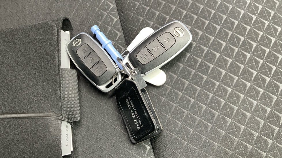 Nissan Juke 1.0 DiG-T 114 N-Connecta 5dr Petrol Hatchback - Image 20