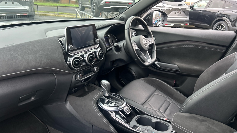 Nissan Juke 1.6 Hybrid Tekna+ 5dr Auto Hybrid Hatchback - Image 9