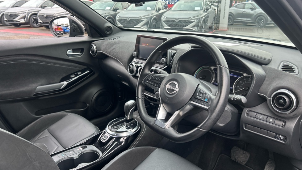 Nissan Juke 1.6 Hybrid Tekna+ 5dr Auto Hybrid Hatchback - Image 11