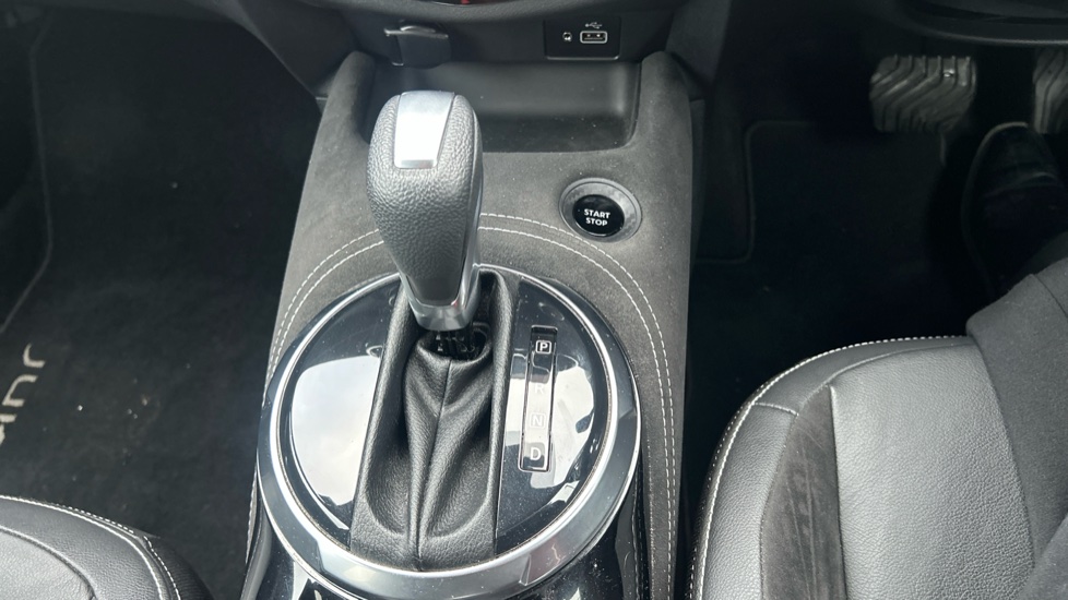 Nissan Juke 1.6 Hybrid Tekna+ 5dr Auto Hybrid Hatchback - Image 13