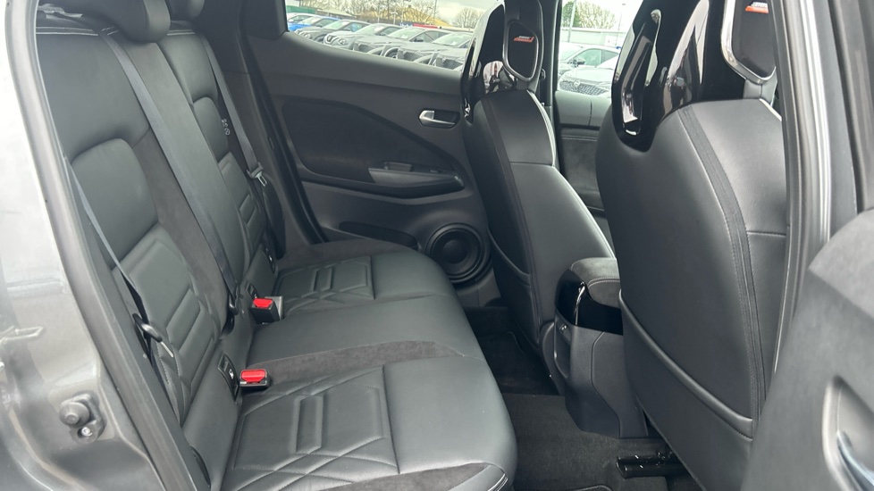 Nissan Juke 1.6 Hybrid Tekna+ 5dr Auto Hybrid Hatchback - Image 16