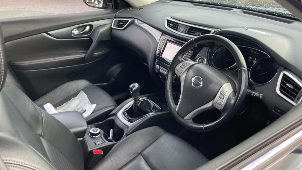 Nissan X-Trail 1.6 dCi Tekna 5dr 4WD [7 Seat] Diesel Station Wagon - Image 11