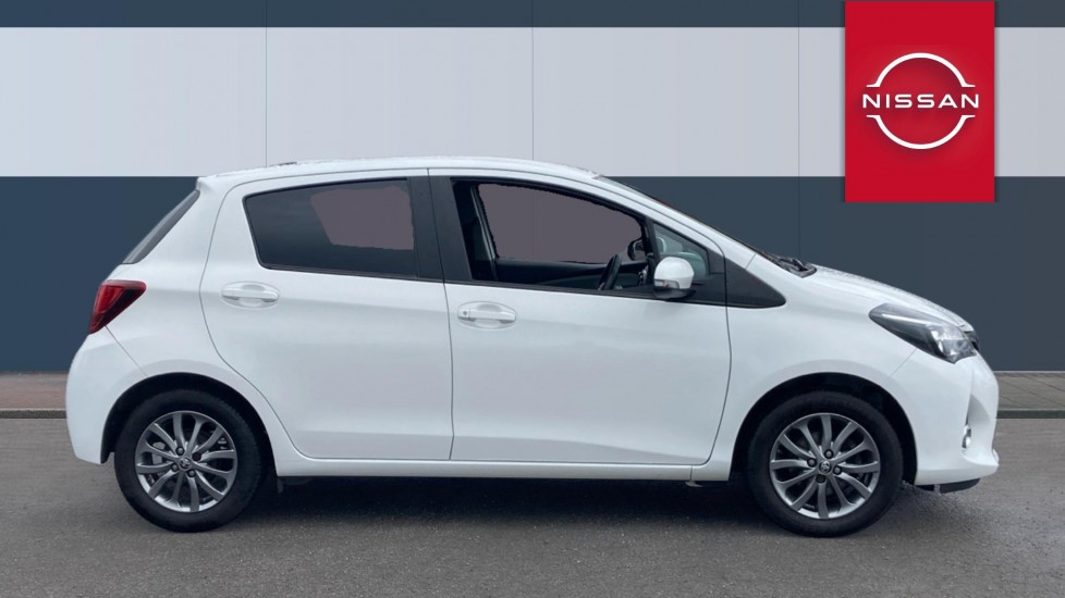 Toyota Yaris 1.33 VVT-i Icon 5dr Petrol Hatchback - Image 5