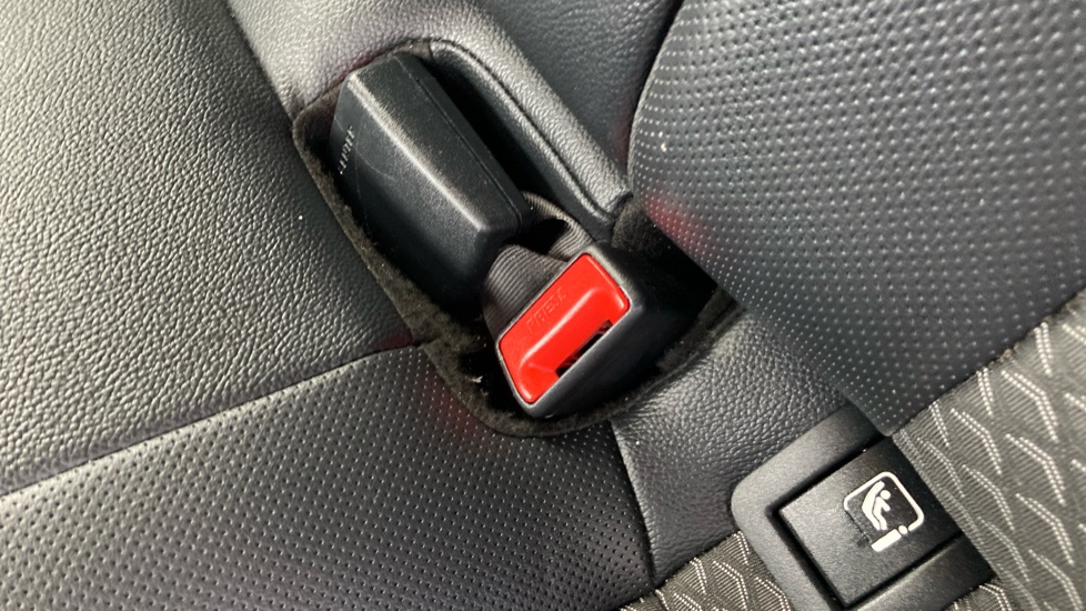 Kia Xceed 1.0T GDi ISG Connect 5dr Petrol Hatchback - Image 17