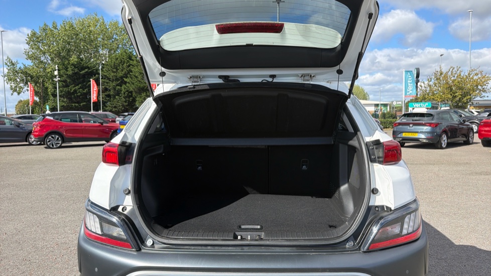 Hyundai KONA 1.0 TGDi 48V MHEV Premium 5dr Petrol Hatchback - Image 4