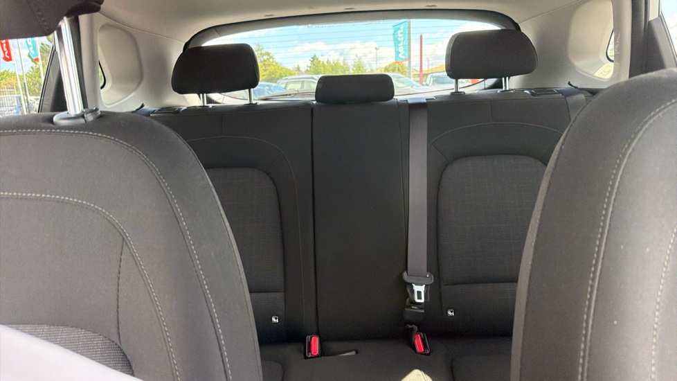 Hyundai KONA 1.0 TGDi 48V MHEV Premium 5dr Petrol Hatchback - Image 15