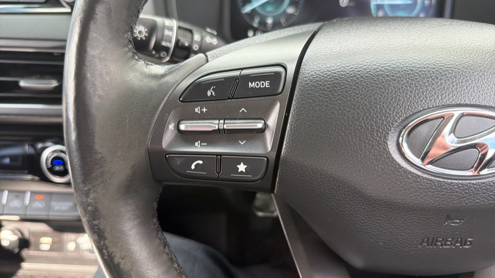 Hyundai KONA 1.0 TGDi 48V MHEV Premium 5dr Petrol Hatchback - Image 21