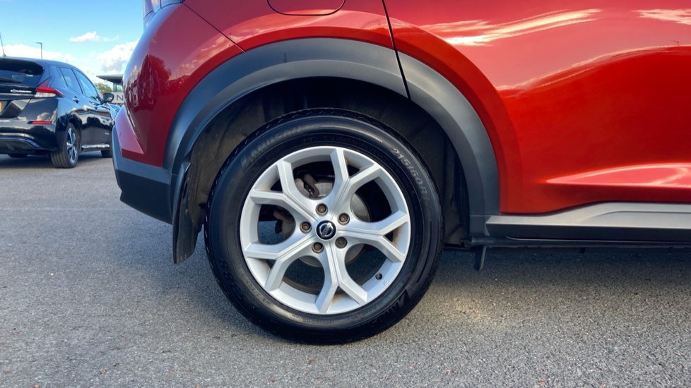 Nissan Juke 1.0 DiG-T 114 N-Connecta 5dr Petrol Hatchback - Image 7