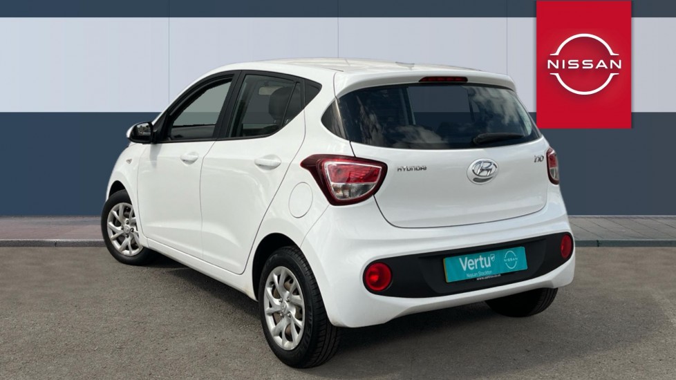 Hyundai i10 1.0 SE 5dr Petrol Hatchback - Image 2