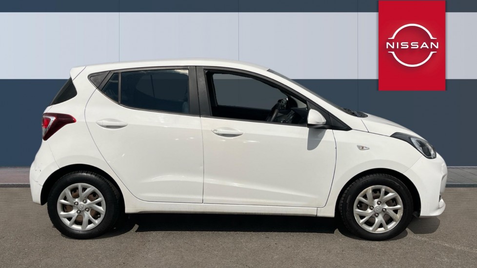 Hyundai i10 1.0 SE 5dr Petrol Hatchback - Image 5