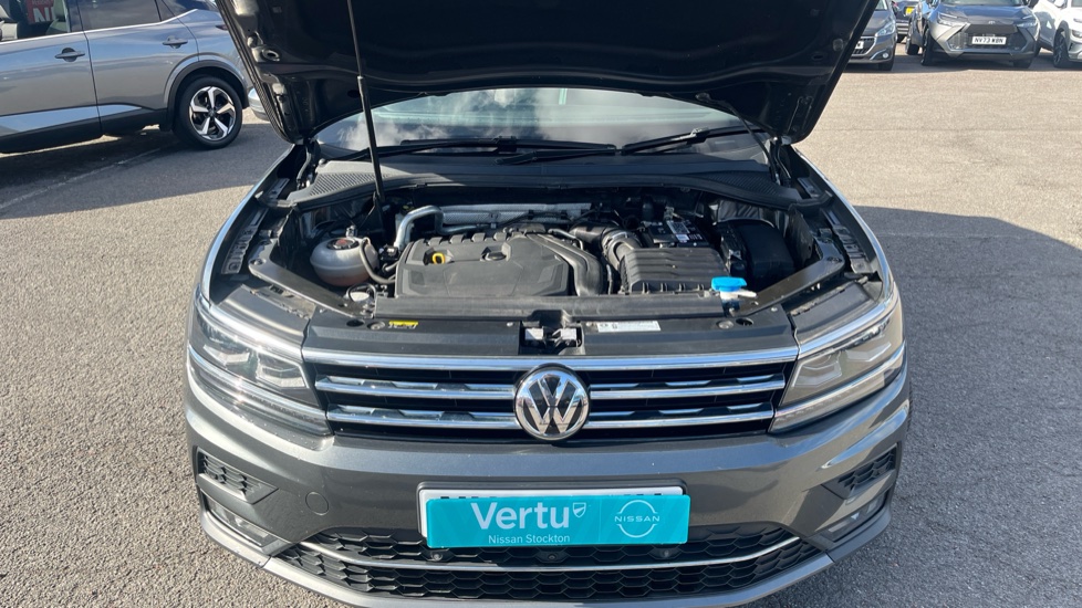 Volkswagen Tiguan 2.0 BiTDi 240 4Motion SEL 5dr DSG Diesel Estate - Image 8