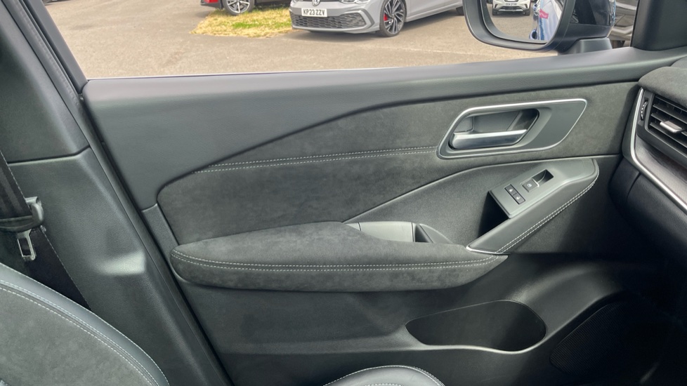 Nissan Qashqai 1.5 E-Power 205 Tekna+ 5dr Auto Hybrid Hatchback - Image 24