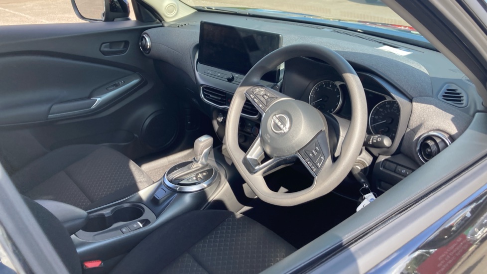 Nissan Juke 1.0 DiG-T Acenta Premium 5dr DCT Petrol Hatchback - Image 11