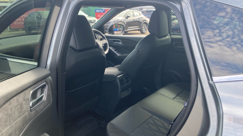 Nissan Qashqai 1.5 E-Power 205 Tekna+ 5dr Auto Hybrid Hatchback - Image 16