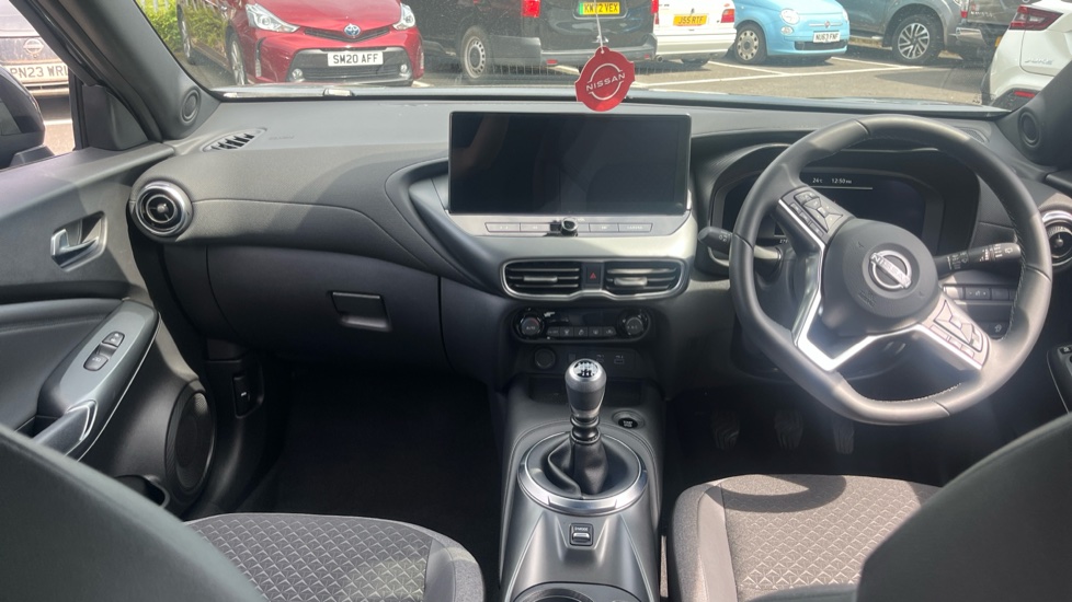 Nissan Juke 1.0 DiG-T N-Connecta 5dr Petrol Hatchback - Image 10