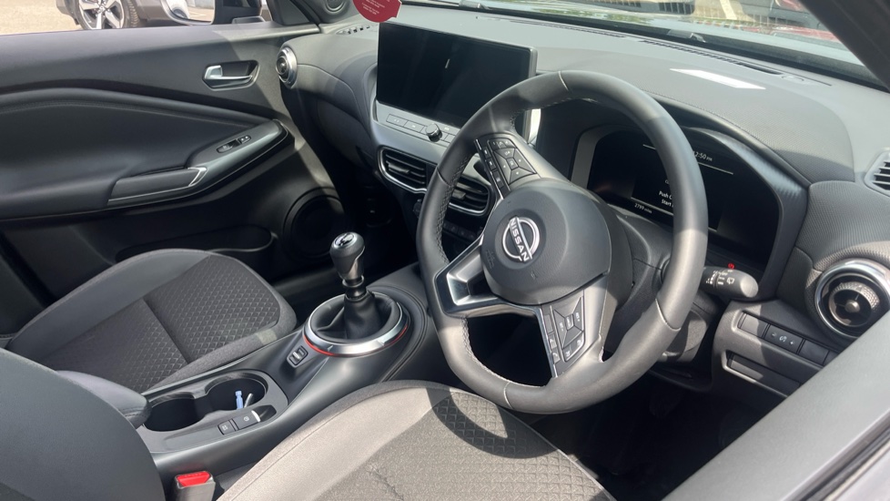 Nissan Juke 1.0 DiG-T N-Connecta 5dr Petrol Hatchback - Image 11