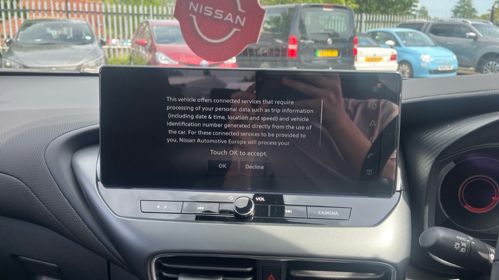 Nissan Juke 1.0 DiG-T N-Connecta 5dr Petrol Hatchback - Image 12