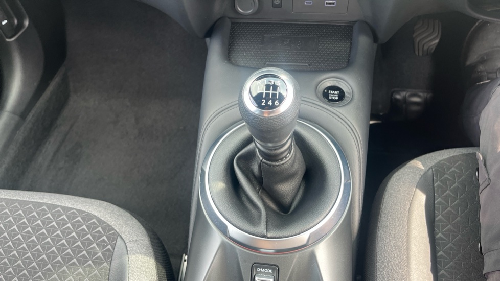 Nissan Juke 1.0 DiG-T N-Connecta 5dr Petrol Hatchback - Image 13