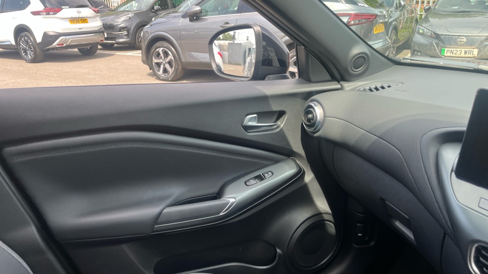 Nissan Juke 1.0 DiG-T N-Connecta 5dr Petrol Hatchback - Image 14