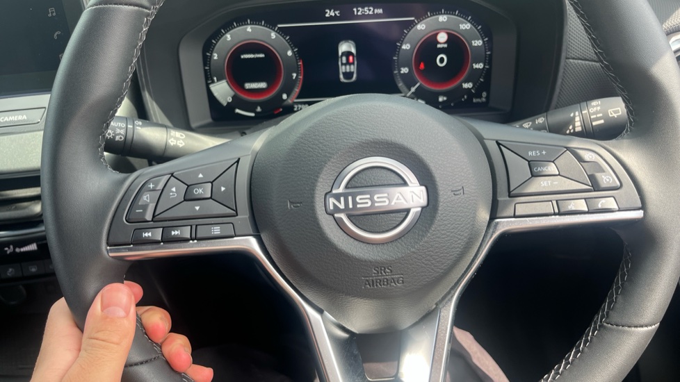 Nissan Juke 1.0 DiG-T N-Connecta 5dr Petrol Hatchback - Image 24