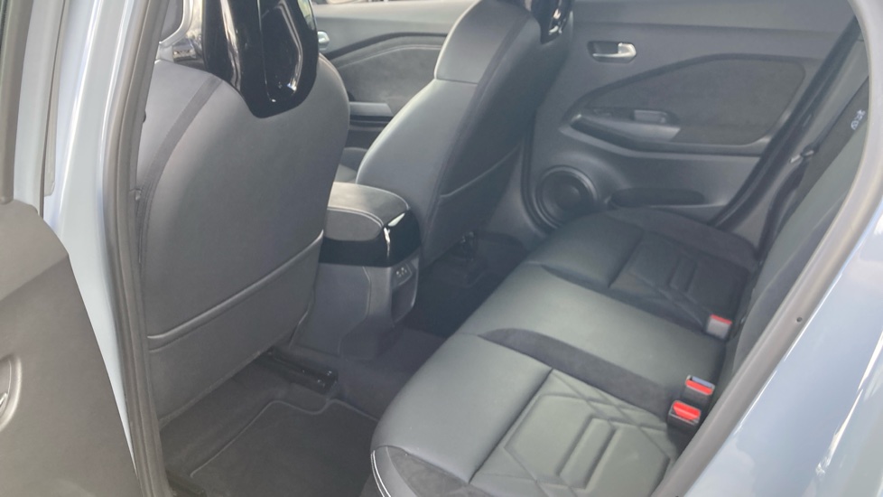Nissan Juke 1.6 Hybrid Tekna+ 5dr Auto Hybrid Hatchback - Image 16