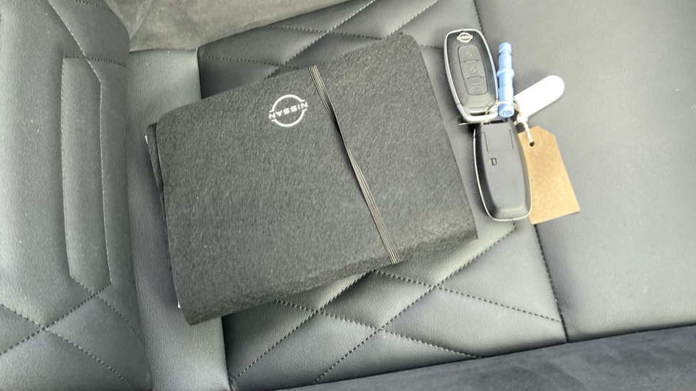 Nissan Juke 1.6 Hybrid Tekna+ 5dr Auto Hybrid Hatchback - Image 19