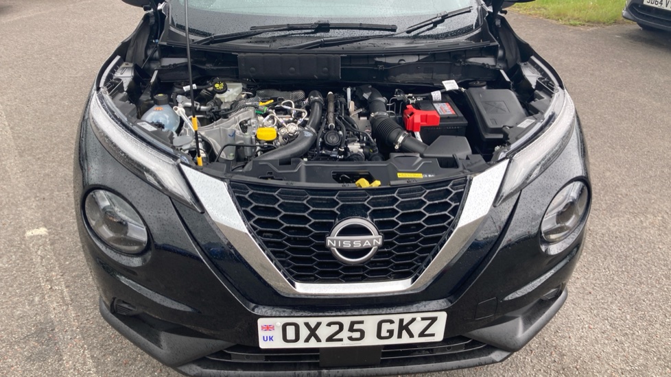 Nissan Juke 1.0 DiG-T N-Connecta 5dr Petrol Hatchback - Image 8