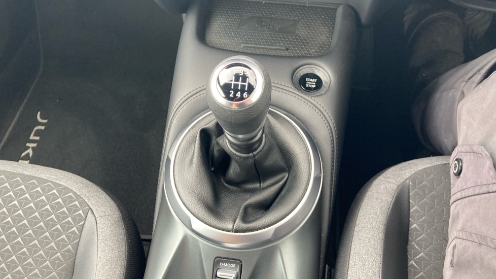 Nissan Juke 1.0 DiG-T N-Connecta 5dr Petrol Hatchback - Image 13