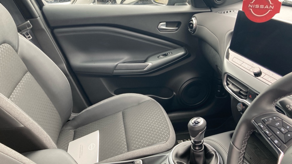 Nissan Juke 1.0 DiG-T N-Connecta 5dr Petrol Hatchback - Image 14