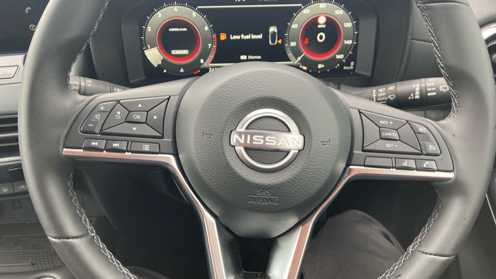 Nissan Juke 1.0 DiG-T N-Connecta 5dr Petrol Hatchback - Image 25