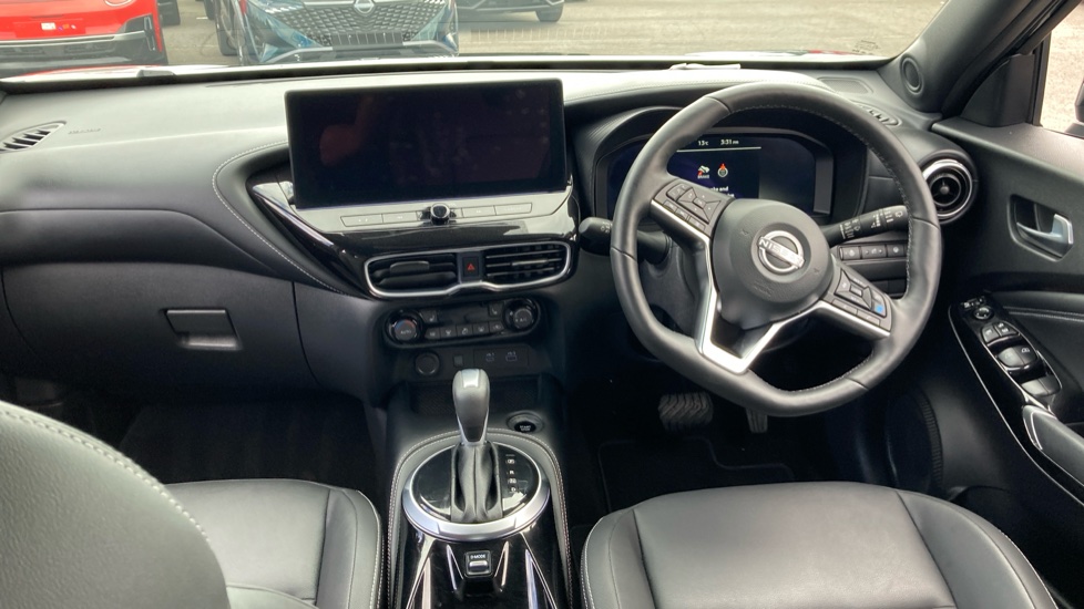 Nissan Juke 1.6 Hybrid Tekna 5dr Auto Hybrid Hatchback - Image 10