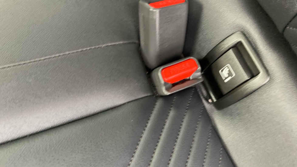 Nissan Juke 1.6 Hybrid Tekna 5dr Auto Hybrid Hatchback - Image 17