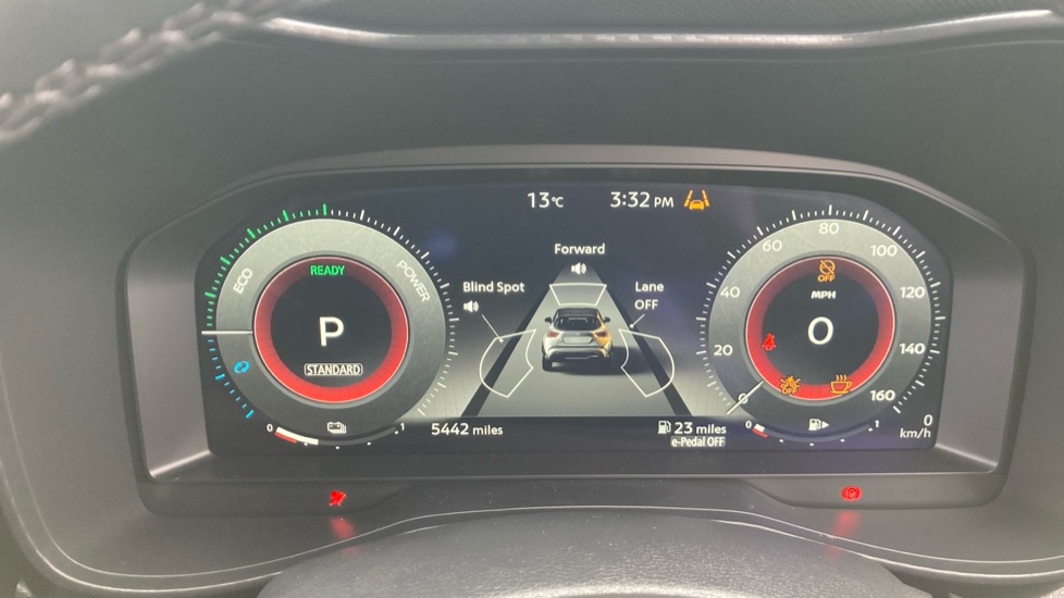 Nissan Juke 1.6 Hybrid Tekna 5dr Auto Hybrid Hatchback - Image 18