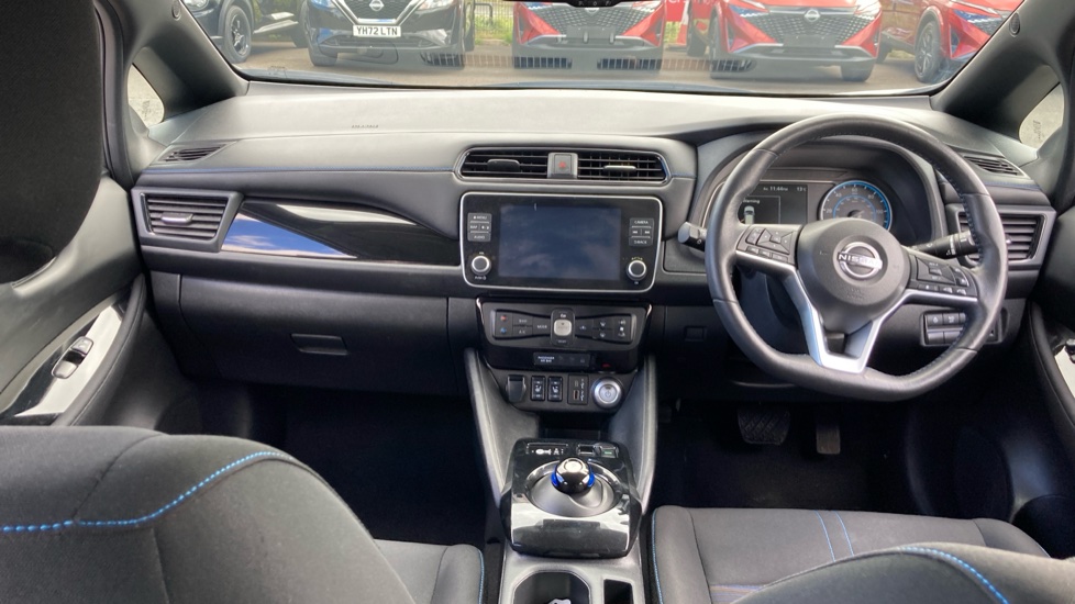 Nissan LEAF 110kW N-Connecta 39kWh 5dr Auto Electric Hatchback - Image 10