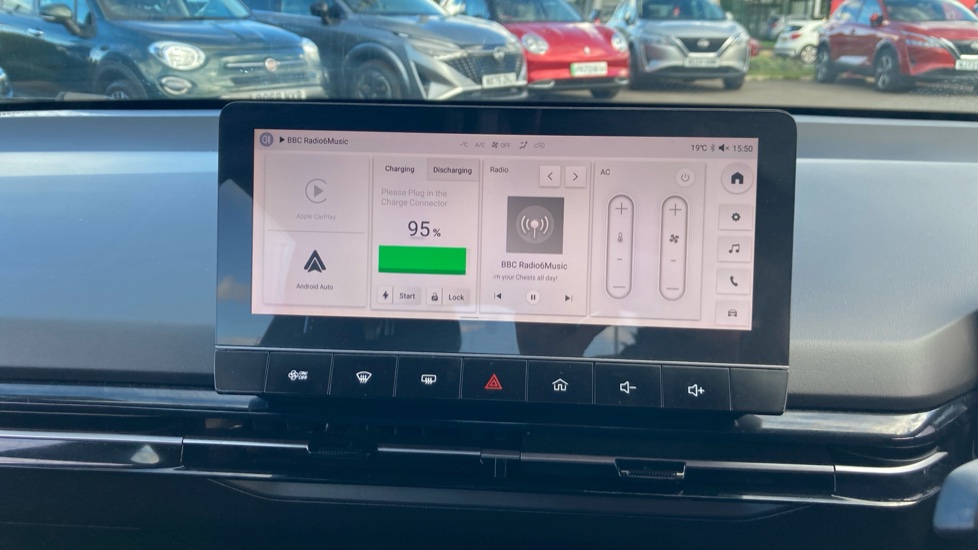 MG MG4 125kW SE EV 51kWh 5dr Auto Electric Hatchback - Image 12