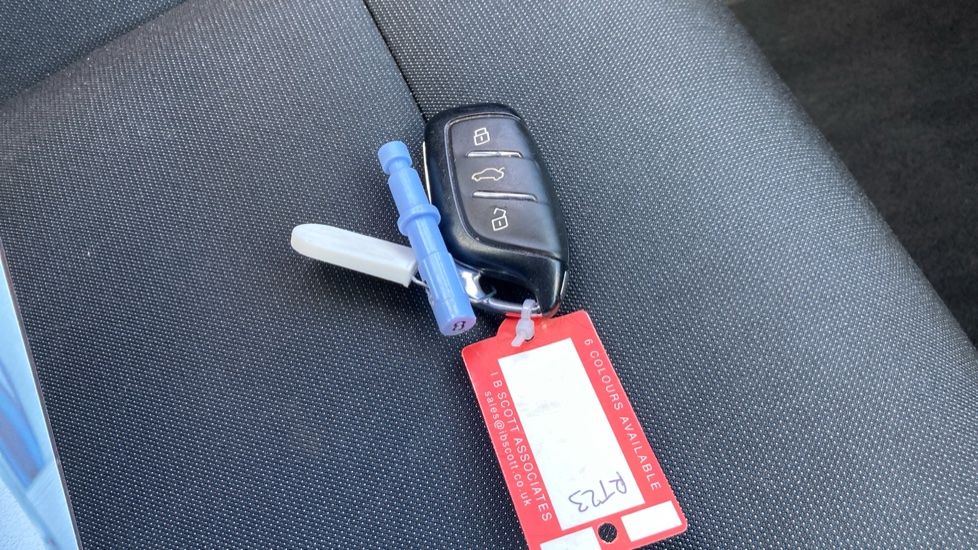 MG MG4 125kW SE EV 51kWh 5dr Auto Electric Hatchback - Image 20