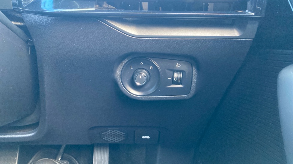 MG MG4 125kW SE EV 51kWh 5dr Auto Electric Hatchback - Image 24