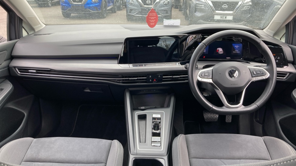 Volkswagen Golf 1.5 eTSI 150 Style 5dr DSG Petrol Hatchback - Image 10