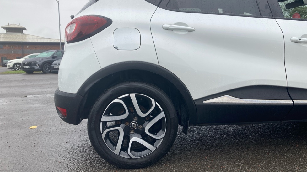 Renault Captur 1.5 dCi 90 Iconic 5dr EDC Diesel Hatchback - Image 7