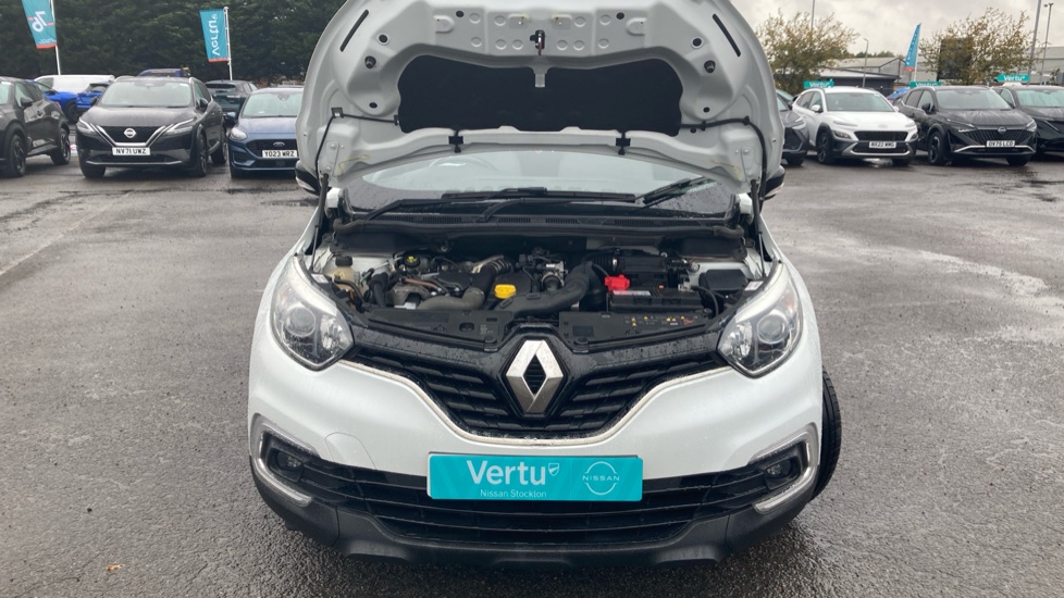 Renault Captur 1.5 dCi 90 Iconic 5dr EDC Diesel Hatchback - Image 8